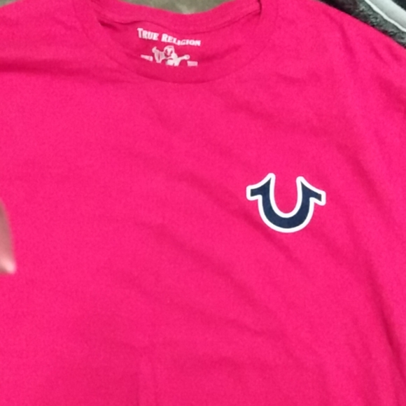 True Religion T-shirt - Picture 2 of 3